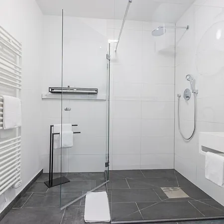 Zzzpace Smart-hotel Aparthotel *